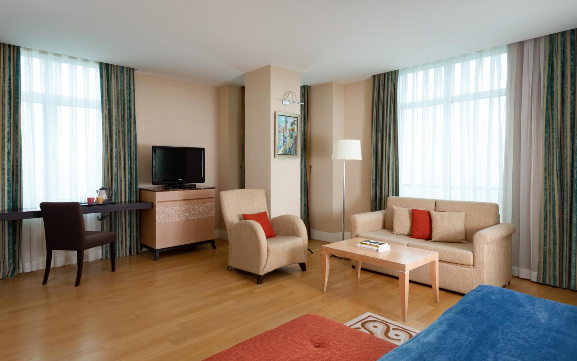 Badamdar Hotel And Residences Баку Экстерьер фото